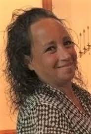 Danielle Linder's Instagram, Twitter & Facebook