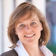 Barbara Hench's Instagram, Twitter & Facebook