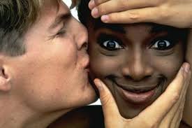 Resultado de imagem para a favor do relativismo