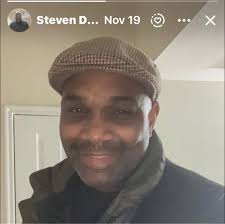 Giants defense holding hard as hell, ref not even calling it. Like wtf..  good touchdown!