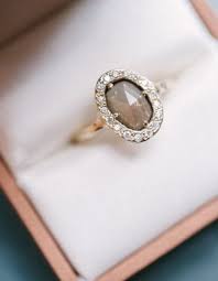 20 Vintage Engagement Rings You Will Love Forever Unique Gemstone Engagement Rings Pretty Engagement Rings Vintage Inspired Engagement Rings