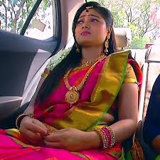 Priyanka nalkar (serial actress) hd images, bio, age, wiki, . Priyanka Nalkar Saree Navel Show Tamil Tv Hd Caps Roja Indiancelebblog Com