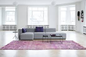 Kaufen sie einen teppich, wenn sie ihn brauchen und nicht auf „vorrat, lediglich um ein schnäppchen zu schlagen. Auf Das Sofa Reduziert Teppich Sofa Grauessofa C H