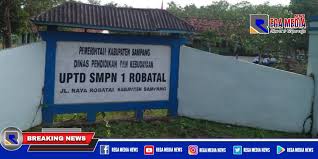 65 tahun 2017 tentang kedudukan, susunan organisasi, tugas dan fungsi serta tata kerja badan kepegawaian dan pengembangan sumber daya manusia kabupaten sampang membantu bupati melaksanakan urusan pemerintahan yang menjadi kewenangan daerah bidang kepegawaian dan Smpn 1 Robatal Sampang Digenjot Paket Proyek Rp 1 1 Milyar Regamedianews Com