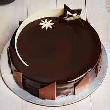 From tempting chocolate to innovative designer cakes, celebrate your from ravishing red velvet to chocolicious truffle, there are a plethora of savories that will give you an euphoric feeling. Order Tempting Truffle Cake Online Price Rs 599 Floweraura