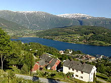 1,107 as of 2008) which also contains finse, a large mountain area, some other small settlements, and a large number of farms, many of which are abandoned. Ulvik Village Wikipedia