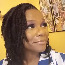 Who is a lash tech available in PSL or Fort Pierce area?