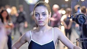It centers on a performance by natalie portman that is nothing short of heroic, and mirrors the conflict of good and evil in tchaikovsky's ballet swan lake. it is one thing to lose yourself. Mila Kunis The Other Black Swan Finds Her Feet The Independent The Independent