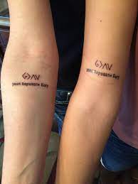 Mutter Tochter Tattoos Gott Ist Grosser Als Die Hohen Und Tiefen Immer Vertrauen Gott Tattoos For Daughters Mother Daughter Tattoos Couple Tattoos