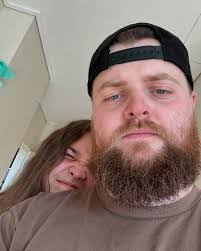 Joshua Knowles's Instagram, Twitter & Facebook