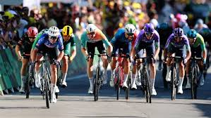 Richard Carapaz's late attack secures victory in Stage 18 of the 2026 Tour de France