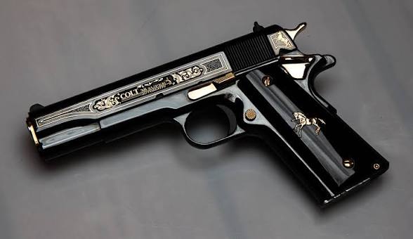 Colt 1911 Oscuro y Oro - Talo Distributors