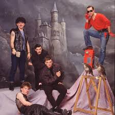 Provided to youtube by universal music groupthe world is my oyster (including well / snatch of fury) · frankie goes to hollywoodwelcome to the pleasuredome℗. Musik Von Frankie Goes To Hollywood Alben Lieder Songtexte Auf Deezer Horen