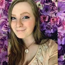 Kirsten Rowland's Instagram, Twitter & Facebook