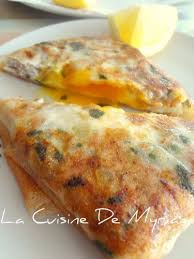 Un Grand Classique De La Cuisine Tunisienne Un Regal Avec Une Petite Salade Pour Un Repas De Midi Sain Et Express Ingredients 2 Food Cooking Tunisian Food