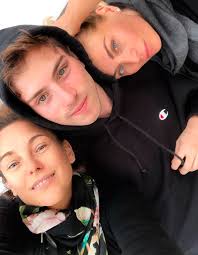Casarse con su novio emiliano salinas. Que Grande Y Apuesto Esta Nicolas El Hijo Mayor De Ludwika Paleta London