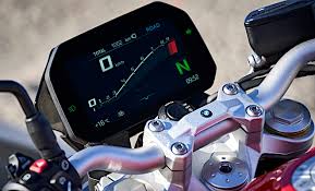 The 2020 bmw f900xr will come in light white, galvanic gold metallic, or racing red. Bmw F 900 R Ungetrubter Fahrspass Autogazette De