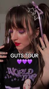 Tessa Beach's Instagram, Twitter & Facebook