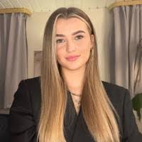 Mimi Stevens's Instagram, Twitter & Facebook