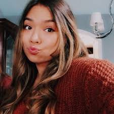 Emily Lo (@emilyyylo)