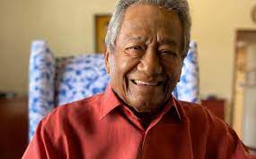 He received a grammy lifetime achievement award in the united states in 2014. Armando Manzanero Se Despidio De Su Esposa Un Mes Antes De Morir