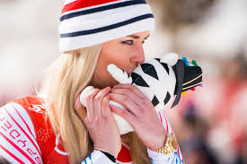 L'azzurra sofia goggia, dopo l'oro olimpico in corea, ha vinto anche la coppa del mondo di discesa libera. Lindsey Vonn Settles For Bronze In Downhill Sofia Goggia Takes Gold The New York Times