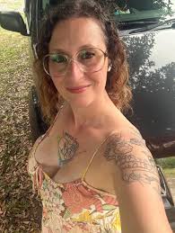 Hello I'm From America..i really need a man in my life, I have been a  single for so long and I miss love all day long, I need a mature man who