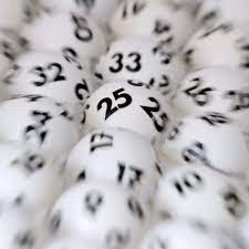 Thüringen 18 uhr wann werden die lottozahlen ser gezogen wird lotto 6 aus 49 zweimal pro woche — am mittwoch und samstag. Lotto Am Mittwoch Vom 18 08 2021 Das Sind Die Aktuellen Gewinnzahlen Welt