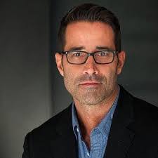 Steve David's Instagram, Twitter & Facebook