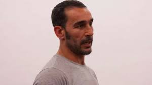 Los hombres también pueden usar algunos productos estéticos para vender  mejor su imagen, según un experto