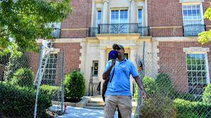 Two weeks ago jeff bezos added $13 billion to his wealth in 15. Amazon Ceo Jeff Bezos D C Home Met With Prime Day Protests Washington Business Journal