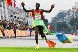 Latest on las vegas raiders running back kenyan drake including news, stats, videos, highlights and more on espn Queniano Eliud Kipchoge Vence A Maratona Olimpica Veja