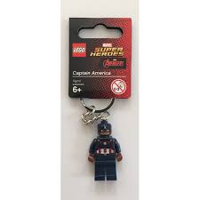 Zestaw klocków lego 76123 kapitan ameryka atak outrider z serii super heroes.zestaw zawiera 167 elementów potrzebnych do zbudowania niepowtarzalnej filmowej sceny. Lego Brelok Kapitan Ameryka 853593 Lego Zabawki Gadzety Merlin Pl