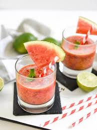 Kann Man Das Erfrischend Schmeckende Fruchtfleisch Einer Wassermelone Trinken Klar Zum Beispiel In Einem Leckeren W Wassermelone Cocktail Wassermelone Melone