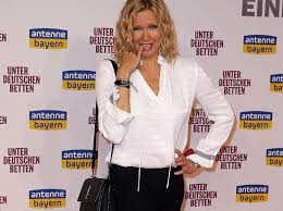 Jul 27, 2021 · veronica ferres: Veronica Ferres Kritik Macht Uns Starker Liebenswert Magazin