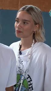 Celia Coles (celiacoles)