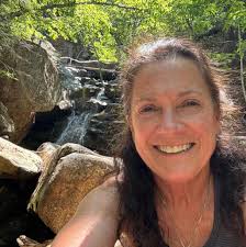 What are some recommendations for a vet that specializes in rabbits?