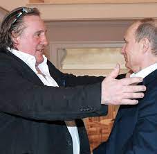 French actor gerard depardieu has met president vladimir putin and has been handed his new russian passport. Frankreich Fluchtling Depardieu Kritisiert Russlands Opposition Scharf Welt