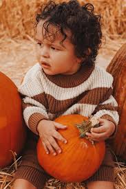 Photographers needed for Andover pumpkin patch shoot