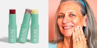 The No-Makeup Makeup Look — A Closer Look At A Viral Trend