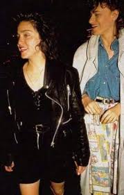 25) june 1992 corinna harney (age at the time: Sandra Bernhard