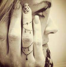 Beautiful Tattoo Designs Instead Of Rings Dovmeli Kadin Erkek Dovmeleri Inspiration Tattoos