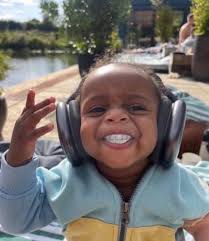 Ontop ur matter ...AYO is that album fr 🔥😭❤️