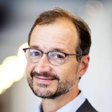Staatssecretaris eric wiebes van financiën meldde woensdag nog dat de coalitie op hoofdlijnen een akkoord heeft bereikt. Minister Van Klimaat Eric Wiebes Kandidaat Gouden Hockeystick 2020 Sargasso