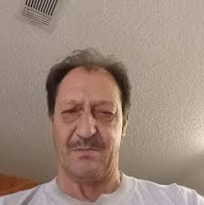 Lainey Wilson and her soon-to-be husband Devlin “Duck” Hodges are all  smiles as they head into the 2025 ACM Awards! 😍