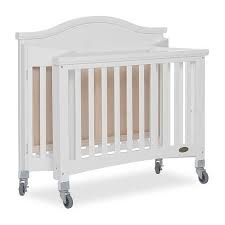 Baby Cot Foldable Wooden Baby Beds Baby Cot Hotel Use Folding Baby Crib Wooden Baby Cot Portable Crib Cribs