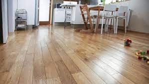 Rumah kayu di lantai 2. 4 Perbedaan Lantai Kayu Vinyl Mana Lebih Cocok Untuk Rumah Minimalis