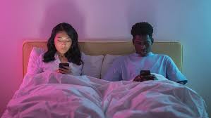 Kan (veel) porno kijken een negatieve invloed hebben op je seksleven? -  npo.nlnpo3