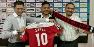 Mohd safee bin mohd sali (born 29 january 1984 in kajang, selangor, malaysia) is a malaysian footballer who plays for malaysia super league club petaling jaya city fc and the malaysia national team.4 safee plays as a forward. 4 Tragedi Mengenaskan Dalam Sepak Bola Merdeka Com