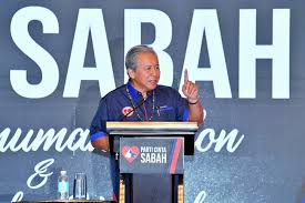 Born 16 november 1953) is a malaysian politician. Anifah Aman Slams Mohamaddin Ketapi For Labelling 2013 Lahad Datu Standoff As Mere Theatrics Malaysia Malay Mail